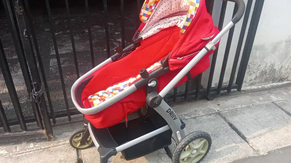Jual stroller driiv