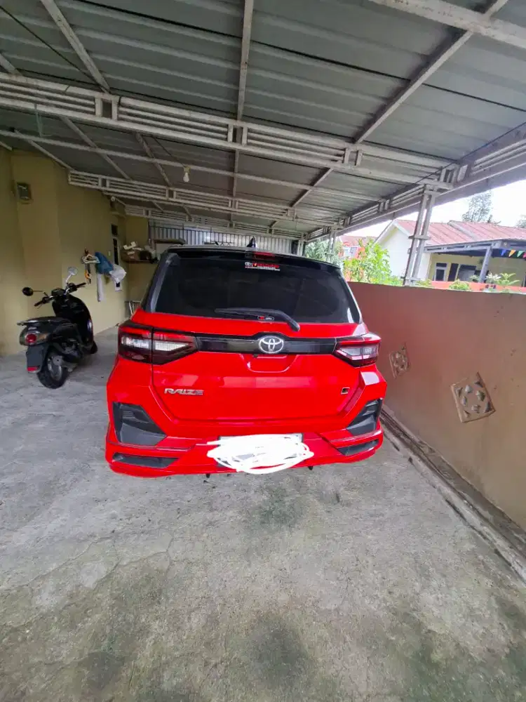 Dijual Cepat Raize GR 1.0 Sport Two Tone Matic - BU