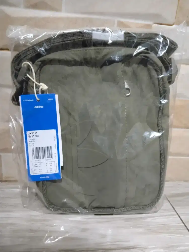 Tas Slempang Sling Adidas Trefoil