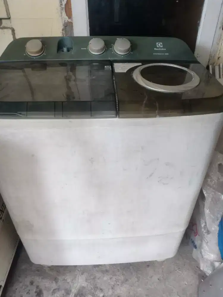 Mesin cuci elextrolux