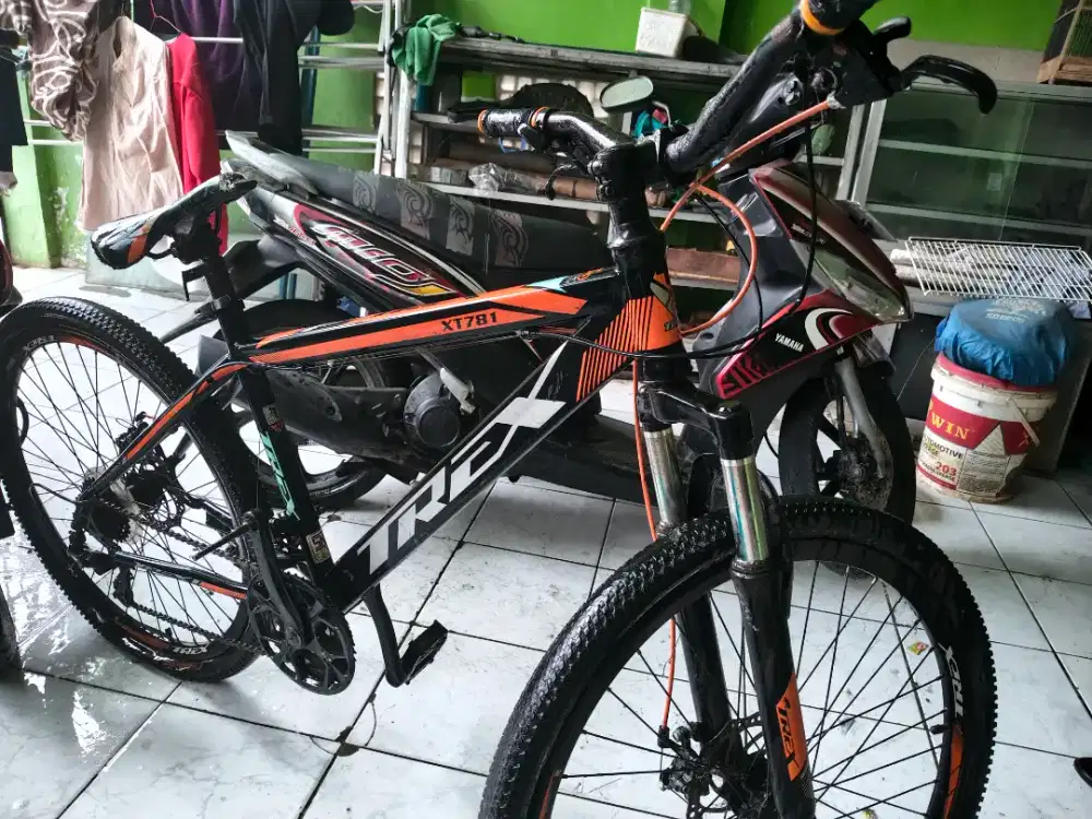 SEPEDA TREX Bekas Pakai kondisi seadanya/ukuran 27,2
