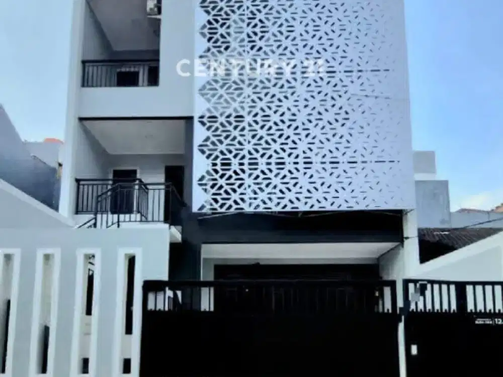 Dijual Rumah 3.5lantai Dikelapa Gading Dekat Dengan Mall.