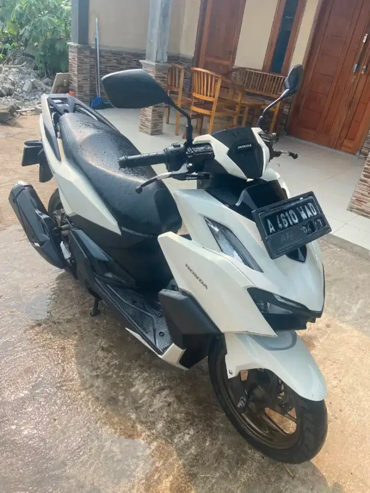 VARIO PUTIH 160 ABS TAHUN 2022