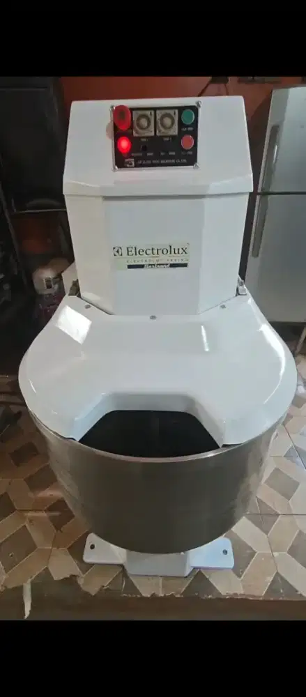 Mixer spiral 
Made in Eropa France
Merk Elextroluc