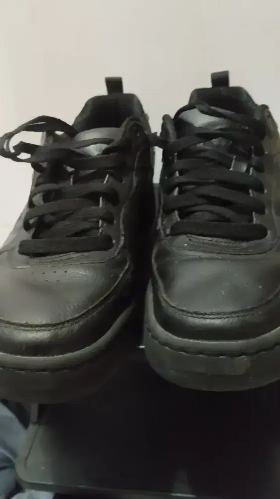 Sepatu sketchers sport court 92