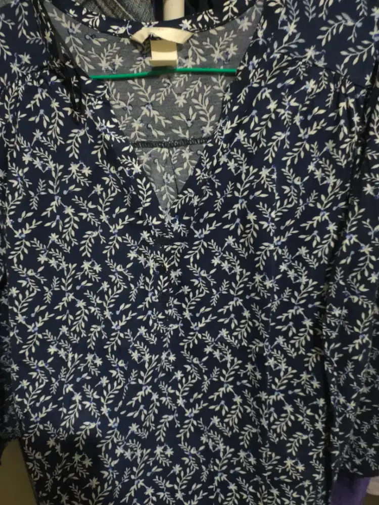 Blus HnM adem viscos