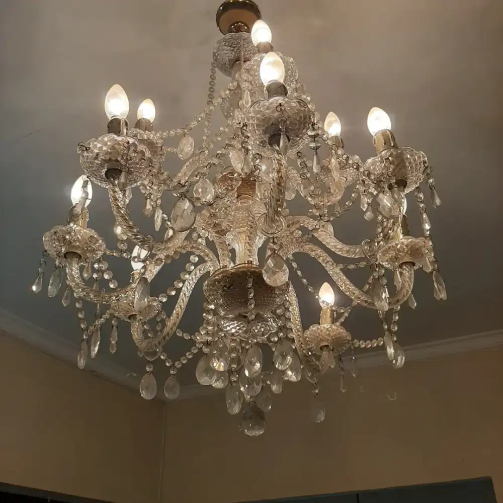 ​Dijual Lampu Gantung Kristal Mewah Preloved Klasik Eropa