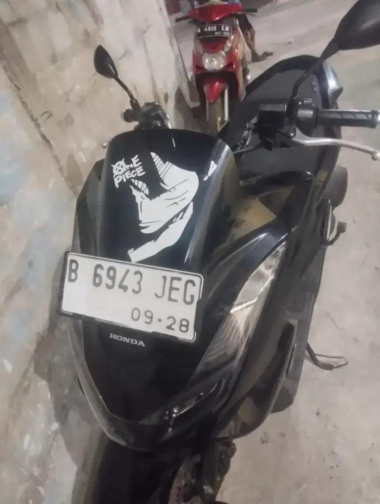 Jual santai PCX 160 cbs 27,300 jt pemakaian pribadi cuma kerja aja