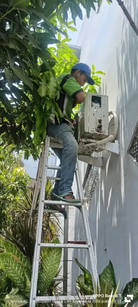 Service AC di area gkb Gresik