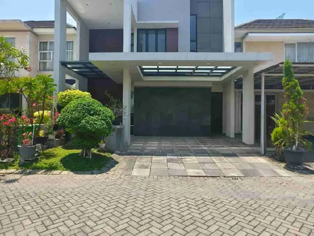 Royal Residence Dekat Danau Minimalis, Bagus & Terawat. Surabaya Barat