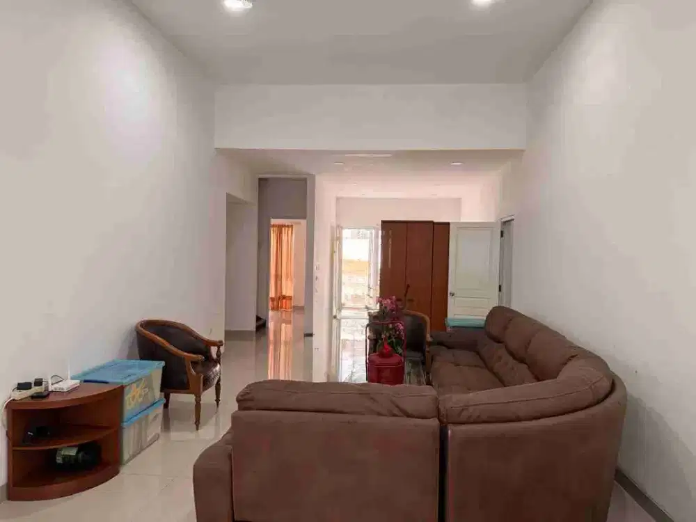 Dijual rumah agung permai