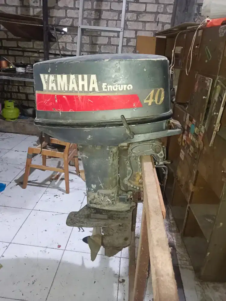 Mesin perahu tempel 40 pk