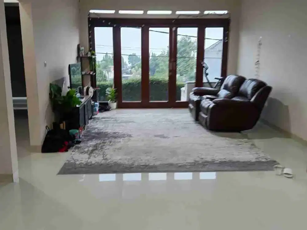 Disewakan Rumah Minimalis Di Kompleks Setiabudi Regency 

1,5 Lantai
Lt : 200 m²
Lb : 200 m²
Kt : 3+1
Km : 2+1
Carport : 1 mobil
Air : sumur bor
Listrik : 3500 watt
Akses jalan : 2 mobil

- security 24 jam 
- aman dan nyaman
- NON FURNISHED

Harga Sewa :