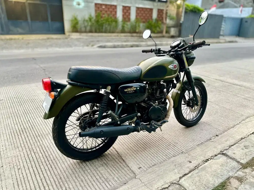 Kawasaki W175 SE 2018 LOW KM PAJAK HIDUP