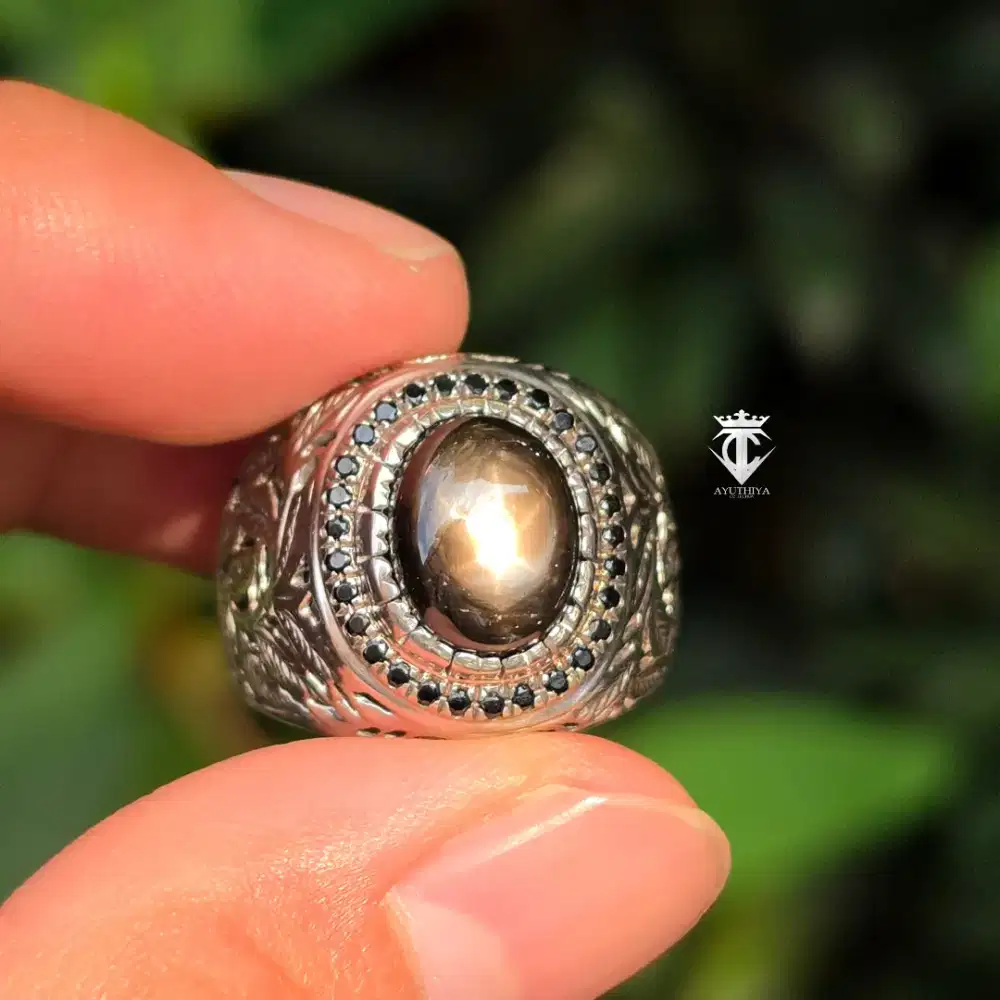 Batu Natural Star Black Sapphire Thailand 6.51 Ct Heat A CGL Memo