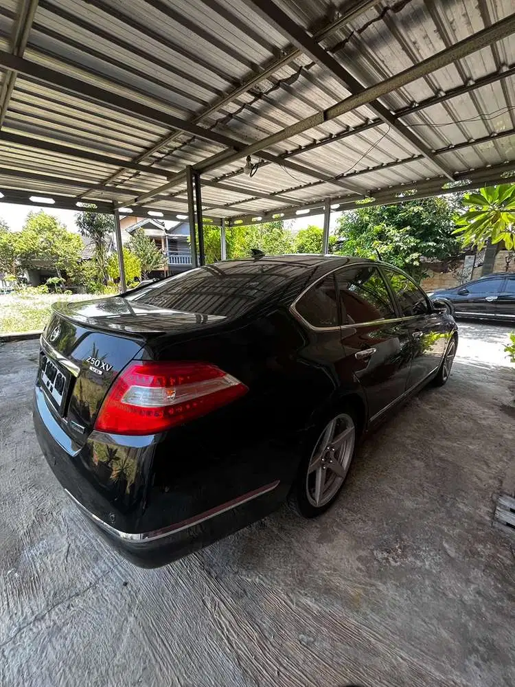 Nissan Teana 2010 Bensin