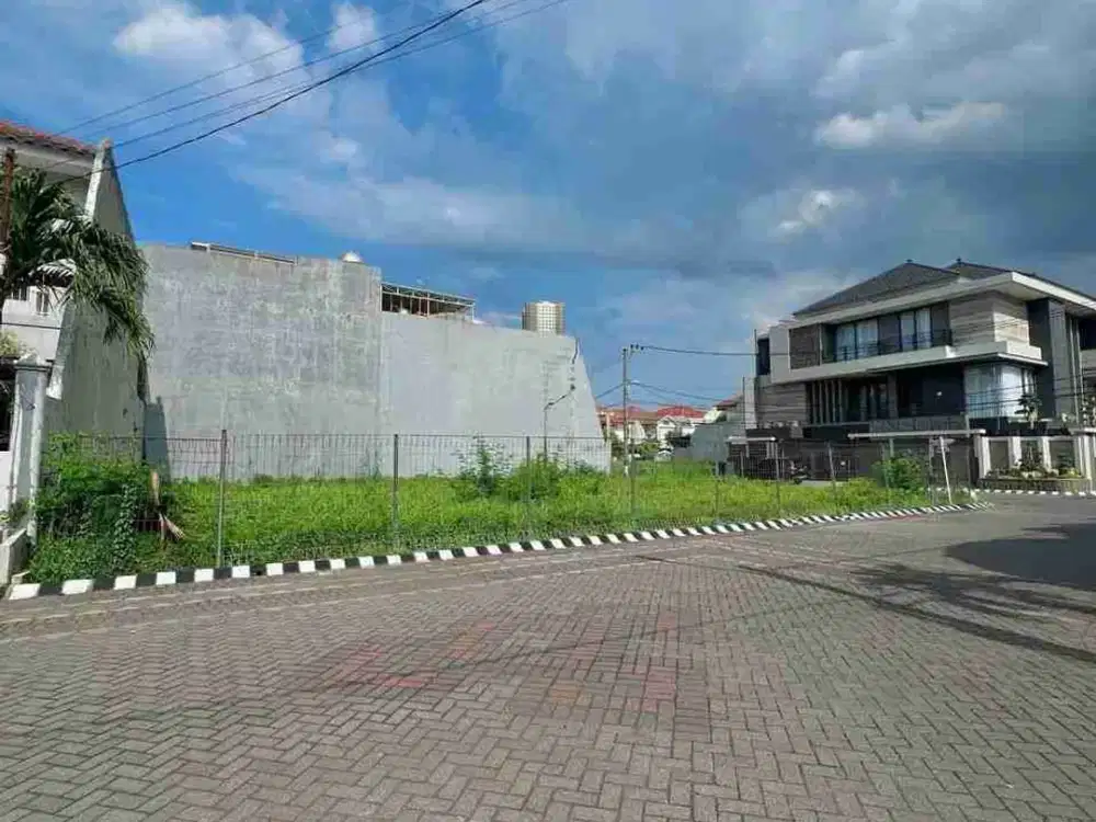 Jual tanah Kavling Dharmahusada mas Dkt Pakuwon City  samping taman