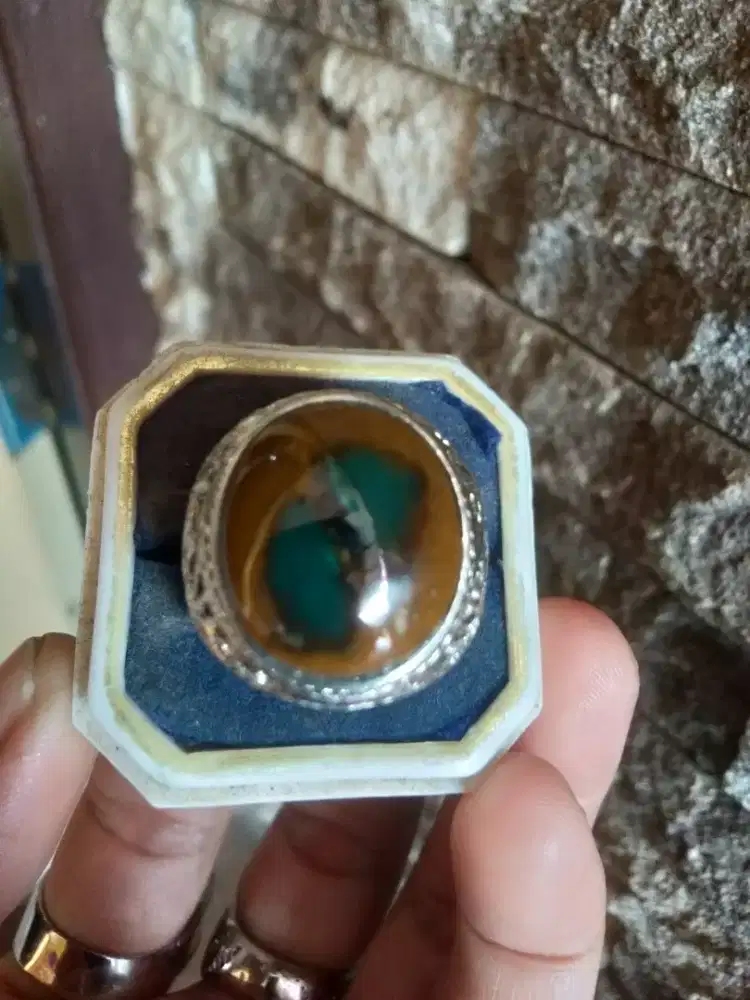 Batu Bacan Kembang Motif