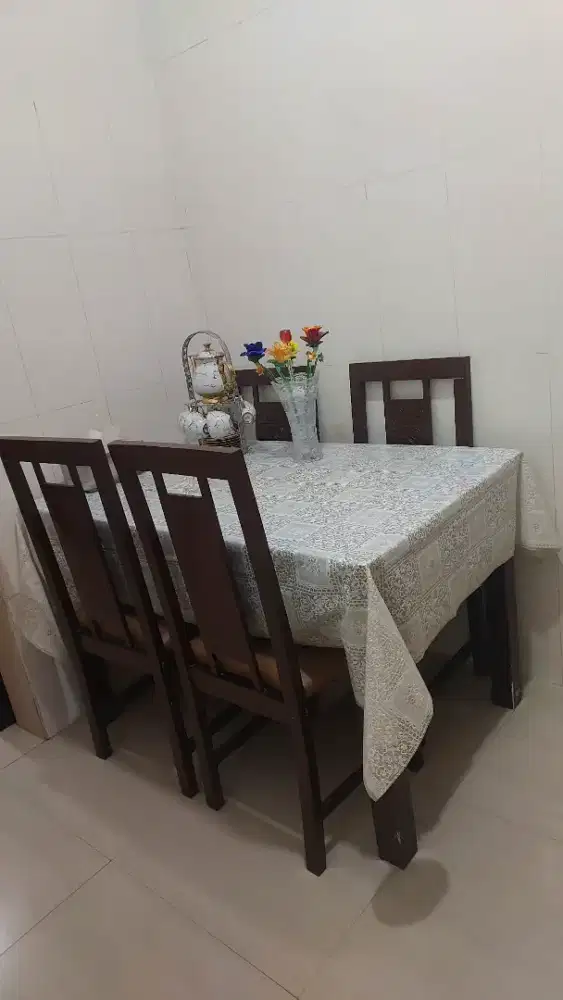 Dijual Meja makan