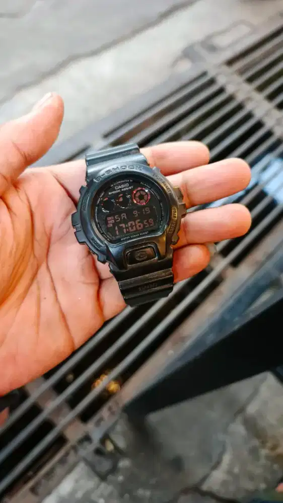 Casio G-Shock DW-6900