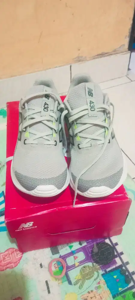 (New) sepatu running NB 430 V4