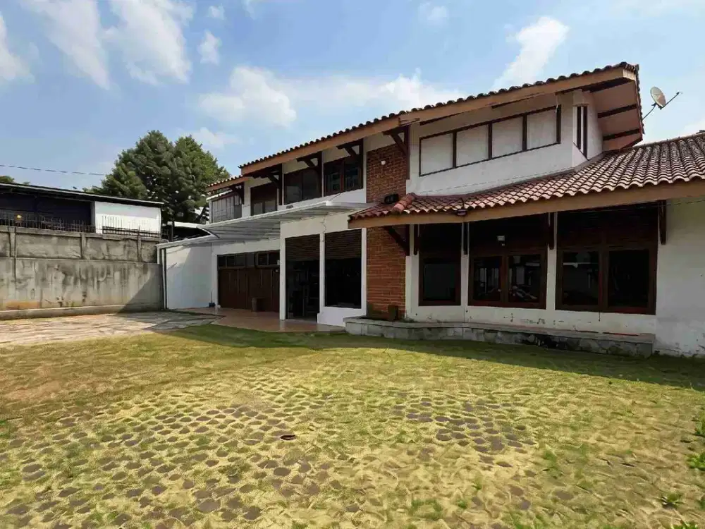 Lebak Bulus Country House Style Halaman Luas Cocok Untuk Usaha
