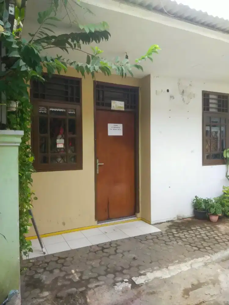 DI KONTRAKAN RUMAH PETAKAN LOKASI STRATEGIS