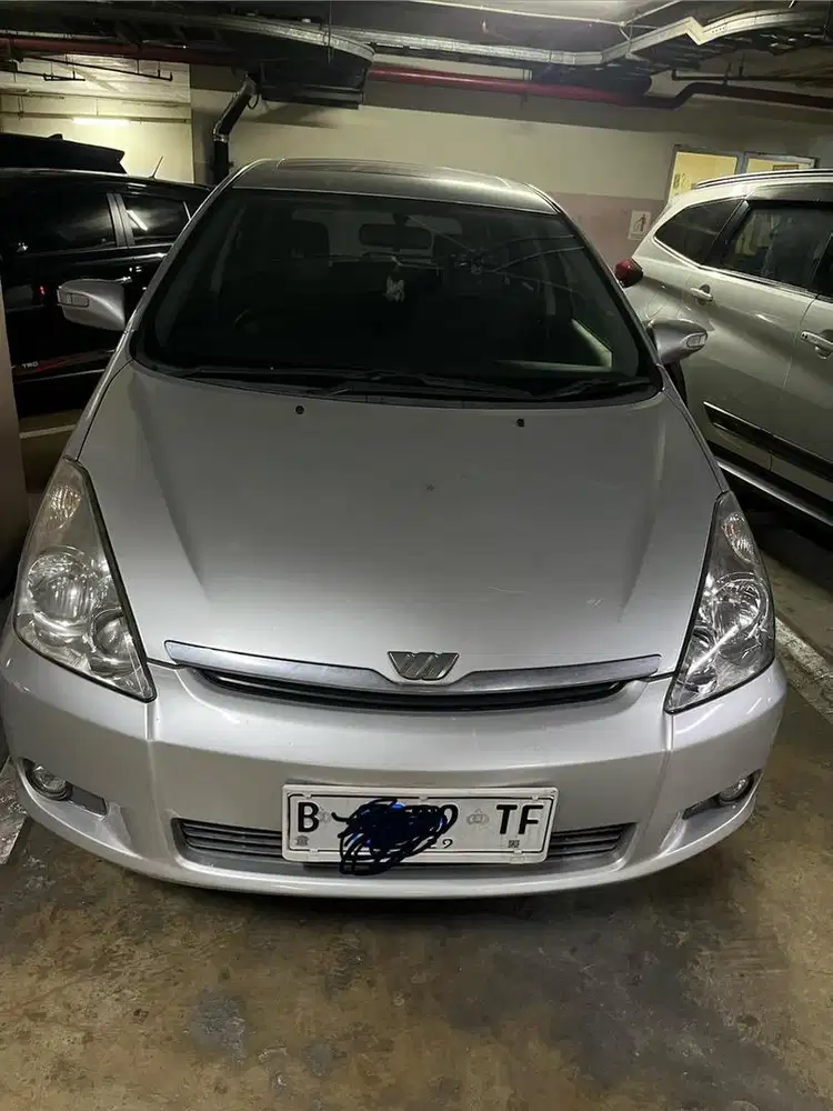 Toyota wish 2004 build up sunroof  terawat tangan 1