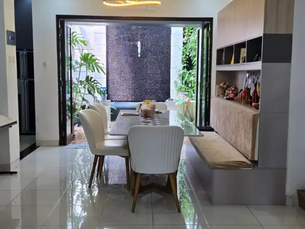 Dijual Rumah Furnished di Graha Raya Cluster Melia