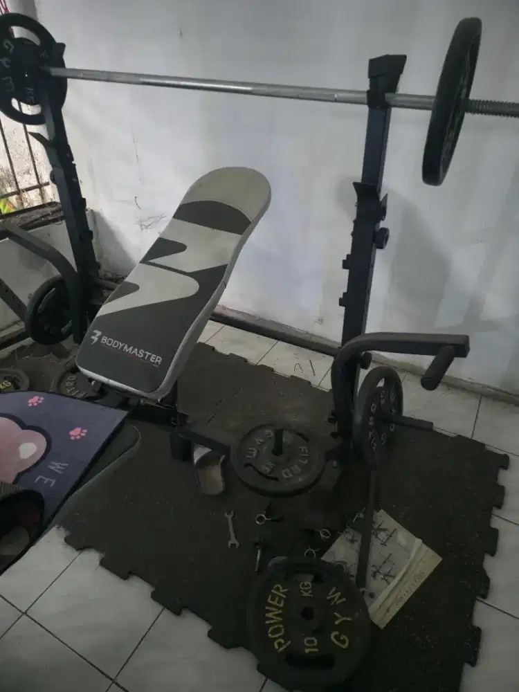 Dijual cepat Alat gym komplit