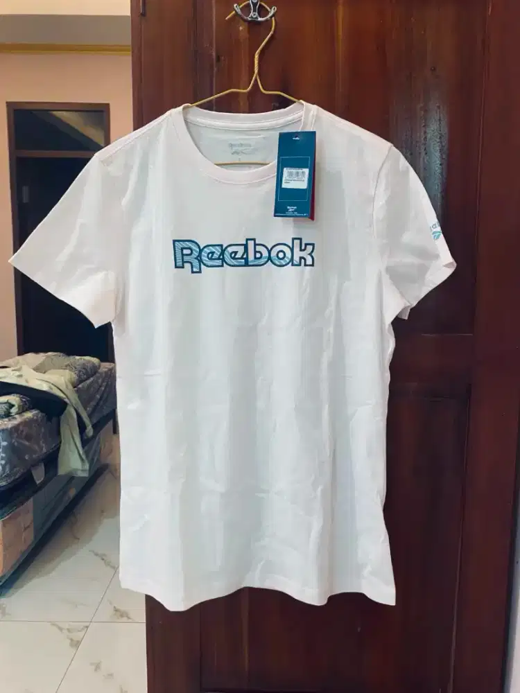 Kaos Reebok Pink Women