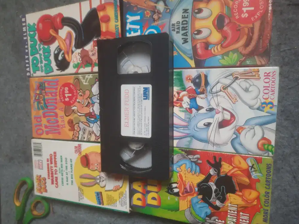 Kaset video kartun buat koleksi