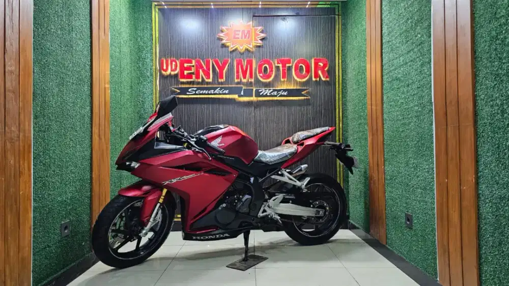 UD ENY MOTOR - Honda CBR 250 ABS thn 2018 fresh
