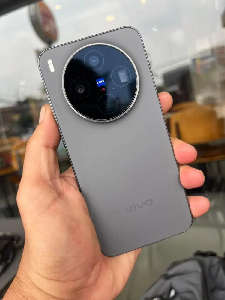 Vivo X300 12/512GB full set no minus