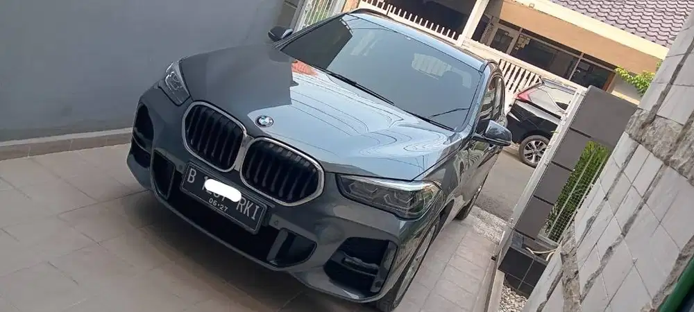 BMW X1 tahun 2022 kondisi istimewa