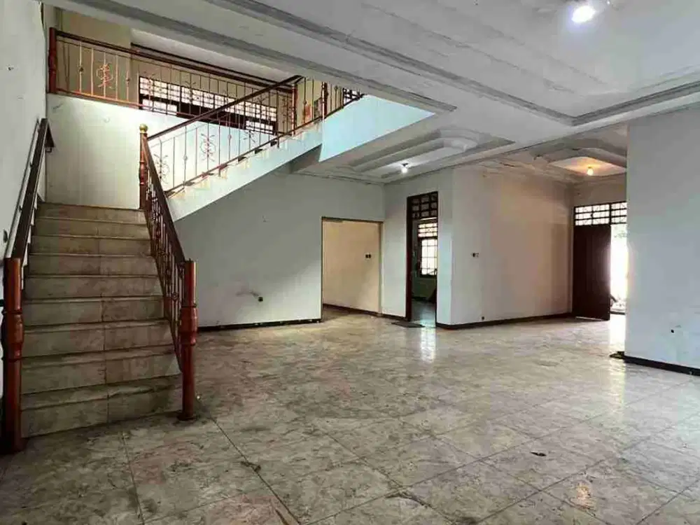 dijual rumah lama pinggir jalan lebak bulus cirende jaksel peruntukan komersial