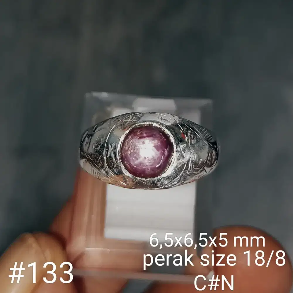 Cincin perak, batu star Ruby