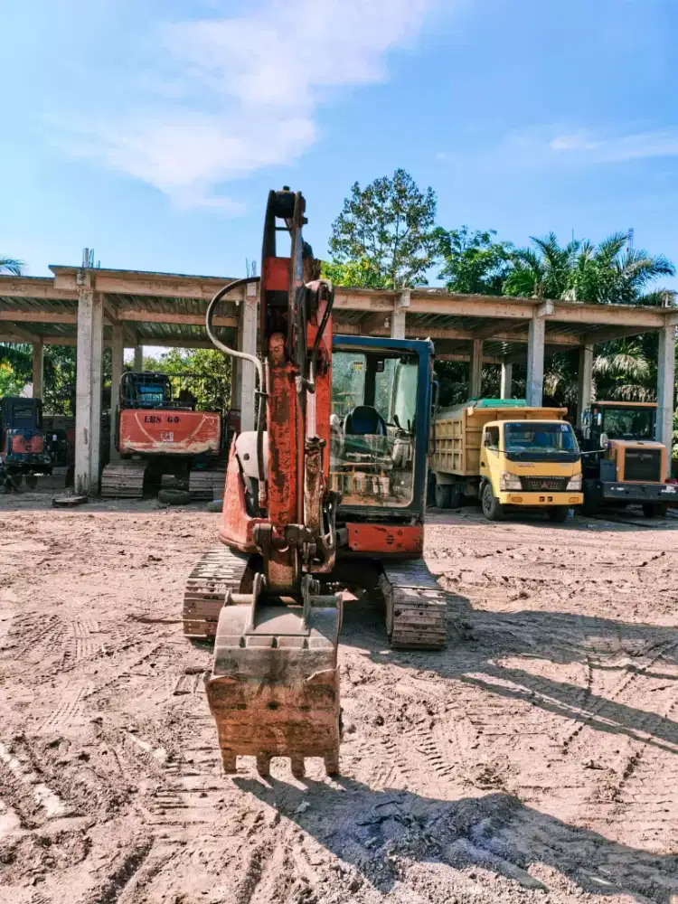 Hitachi ZX48U 2021