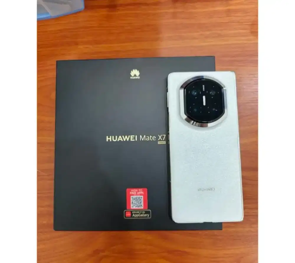 Huawei mate X7 512gb garansi 2027 putih mulus like new