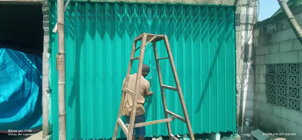 pintu harmonika