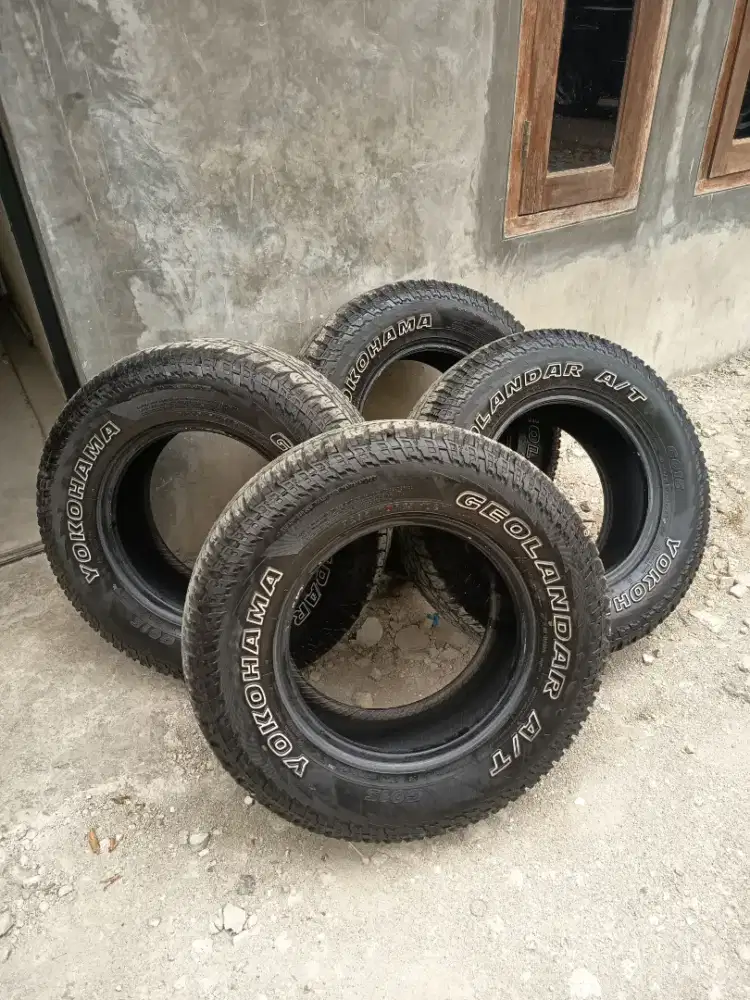 Ban yokohama geolandar a/t 235/70 R15 kndsi super tebel 95%