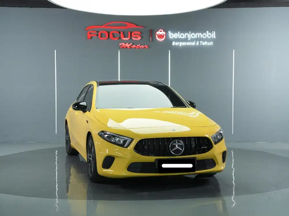 Km 43rb mercedes benz mercy a200 hatchback 2020 kuning