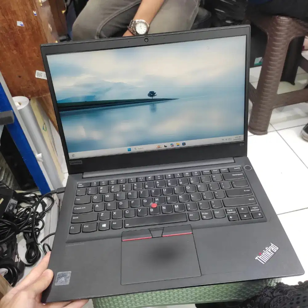 LENOVO THINKPAD E14 INTEL CORE i5-10210U RAM 8 GB SSD 512 GB