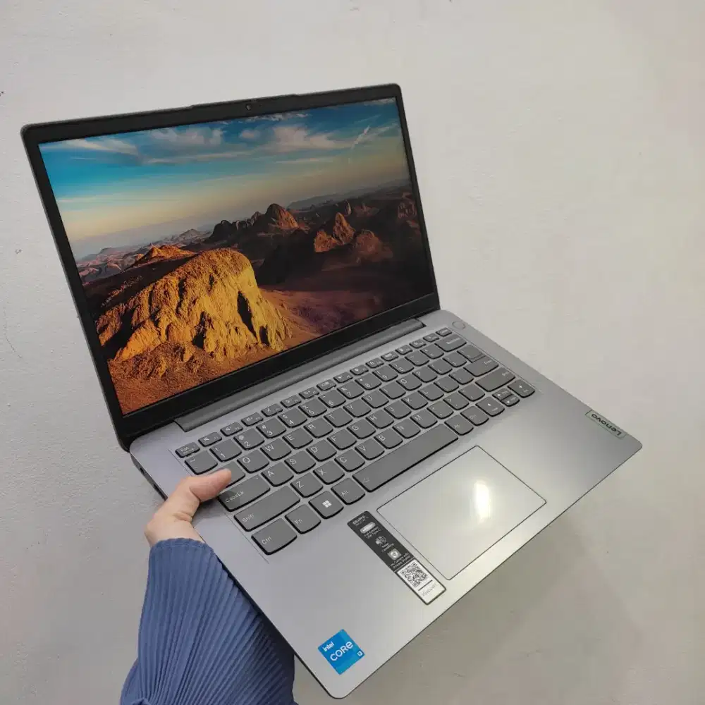 LENOVO IDEAPAD SLIM 3 INTEL CORE i3-10110U RAM 4 GB SSD 256 GB