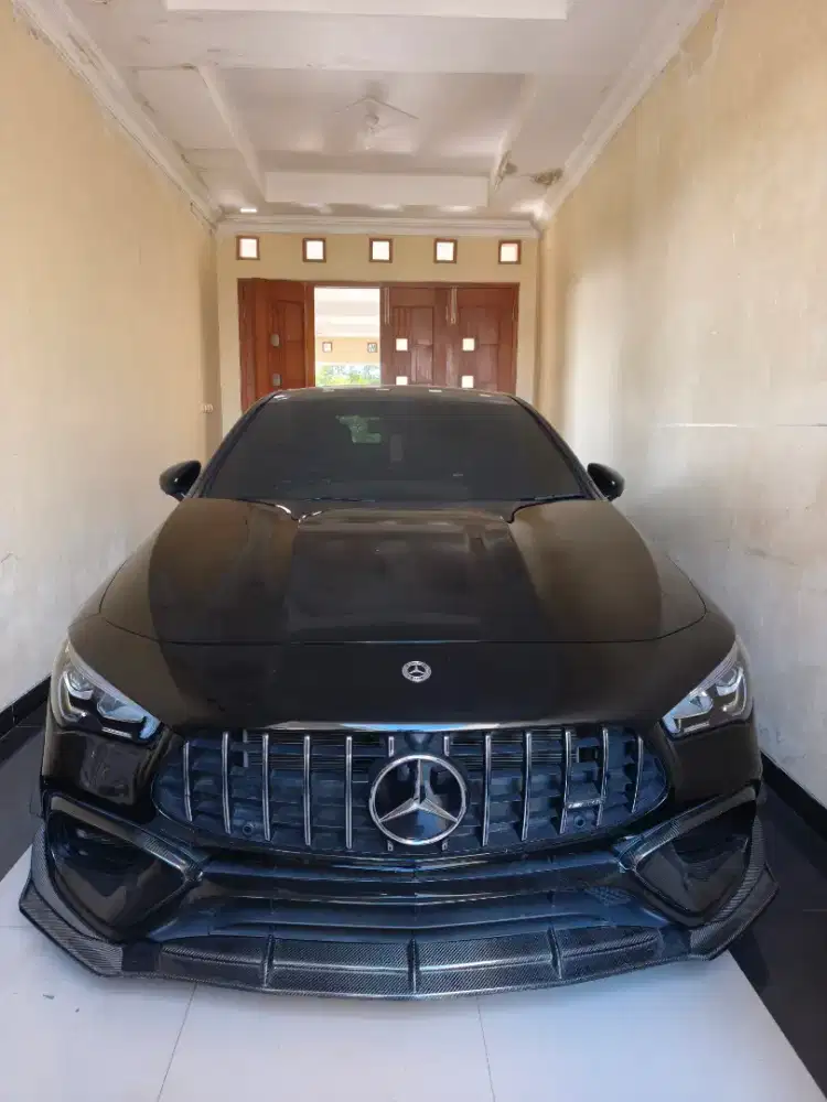 MERCEDEZ-BENZ AMG CLA 45s