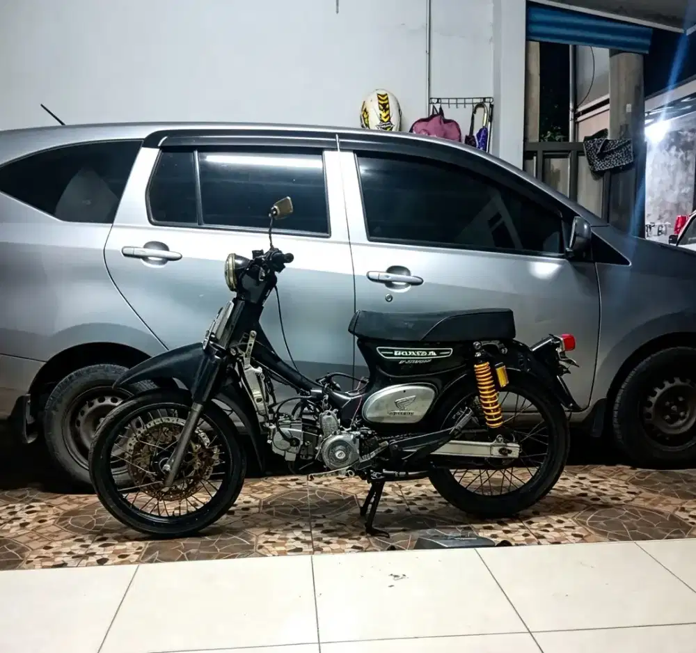 Honda c70 2 silinder