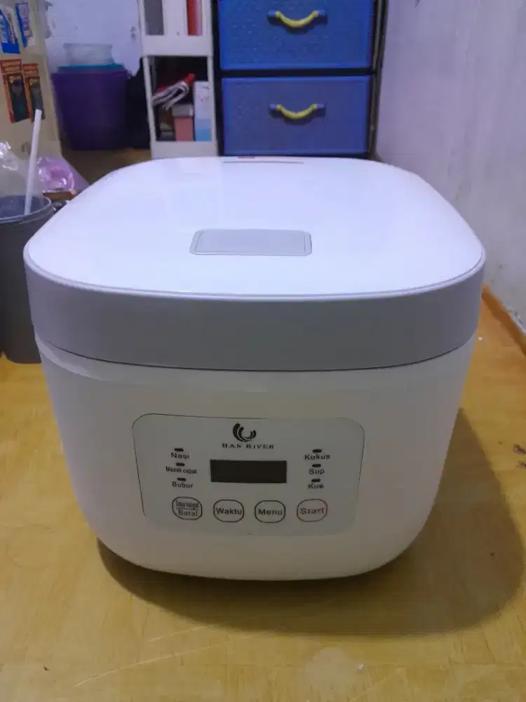 Megicom alat penanak nasi