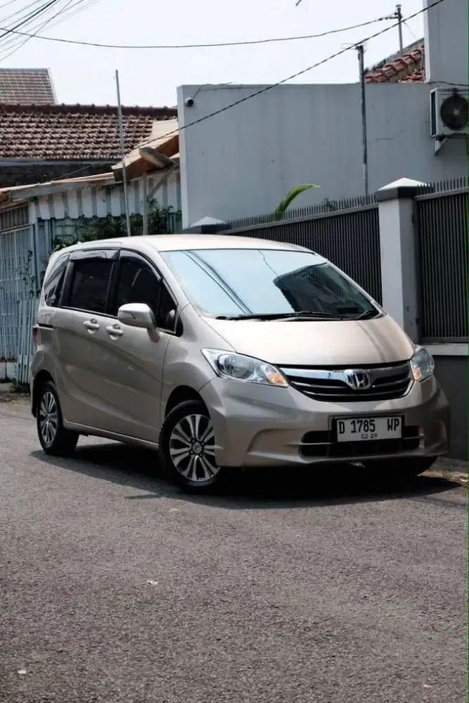 HONDA FREED S 1.5 AT 2013 Full Original