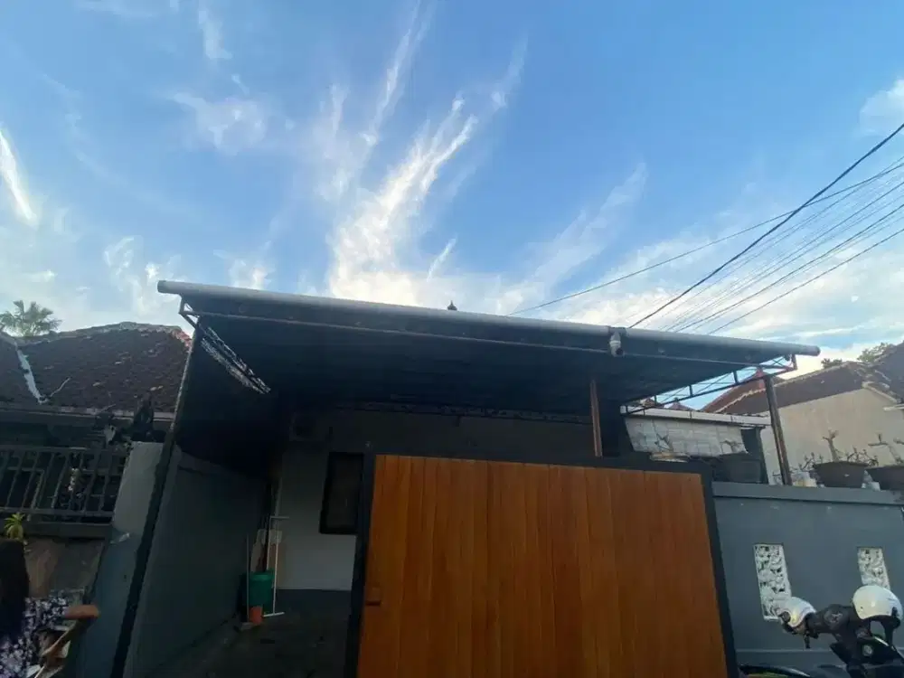 KESEMPATAN LANGKA RUMAH KONTRAKAN FASILITAS PARKIR MOBIL TERSEDIA