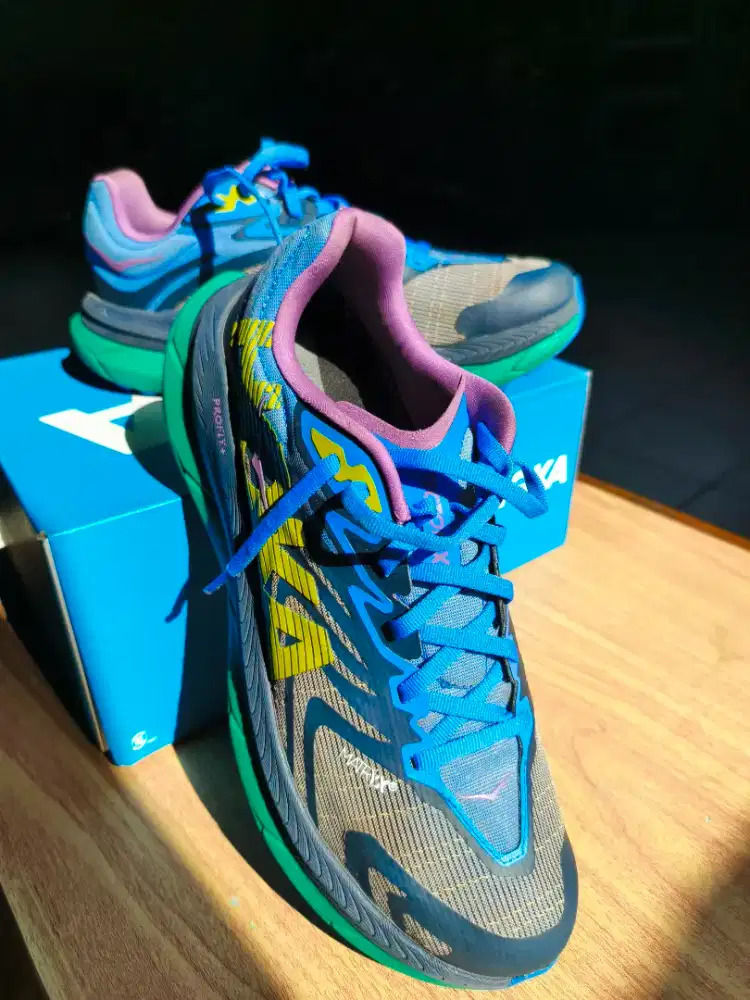 HOKA TECXTON X2